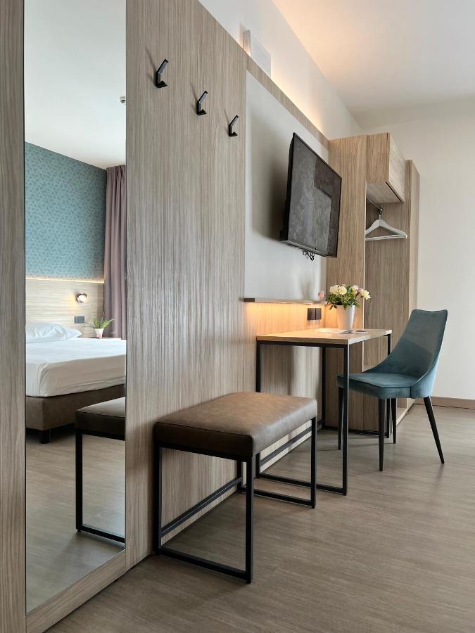 Hotel Gardenia Romano Canavese Ngoại thất bức ảnh