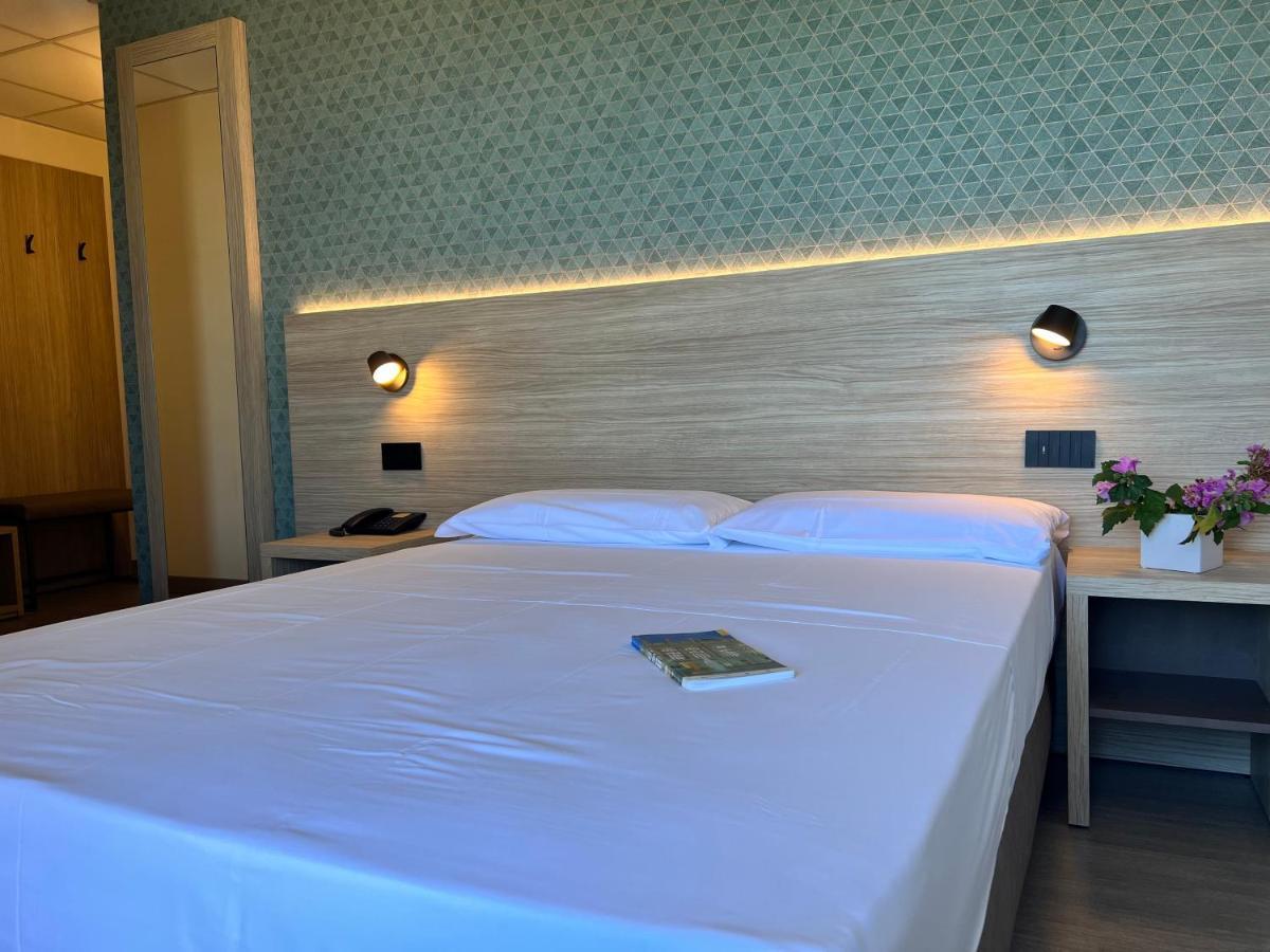 Hotel Gardenia Romano Canavese Ngoại thất bức ảnh