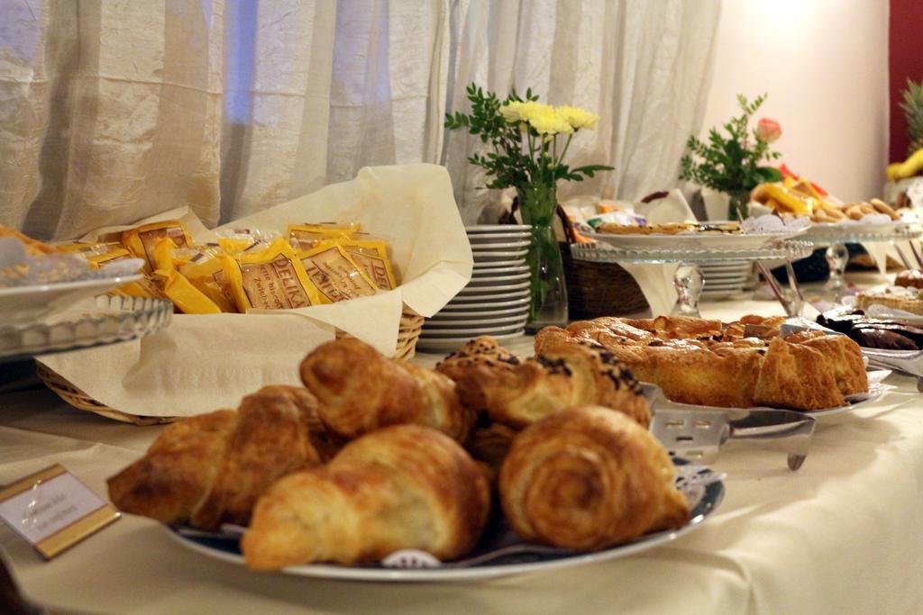 Hotel Gardenia Romano Canavese Ngoại thất bức ảnh