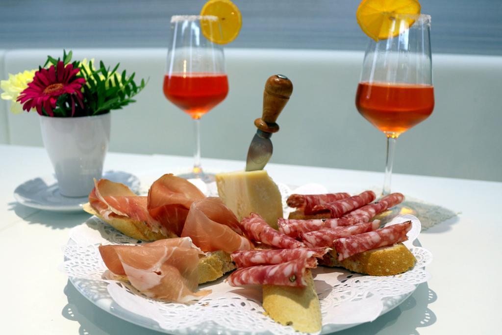 Hotel Gardenia Romano Canavese Ngoại thất bức ảnh
